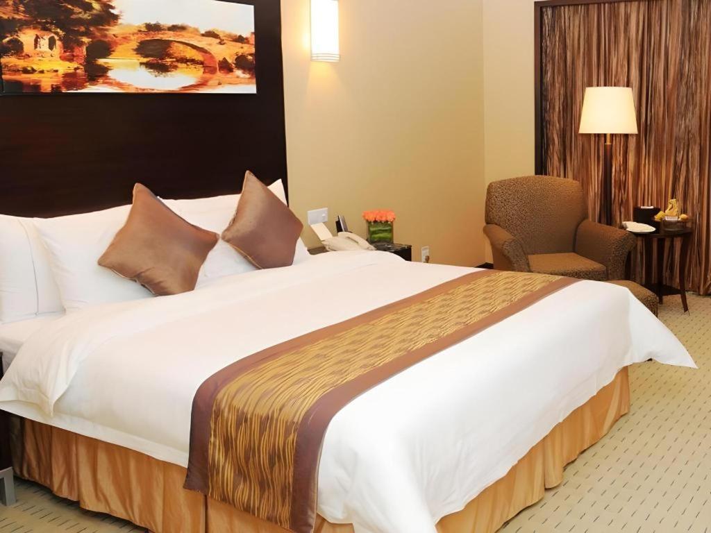 Qingdao Blue Horizon Hotel Laoshan Екстер'єр фото