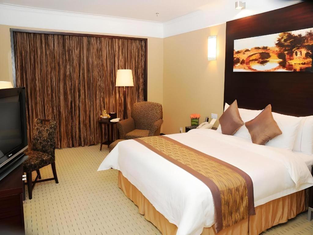 Qingdao Blue Horizon Hotel Laoshan Екстер'єр фото