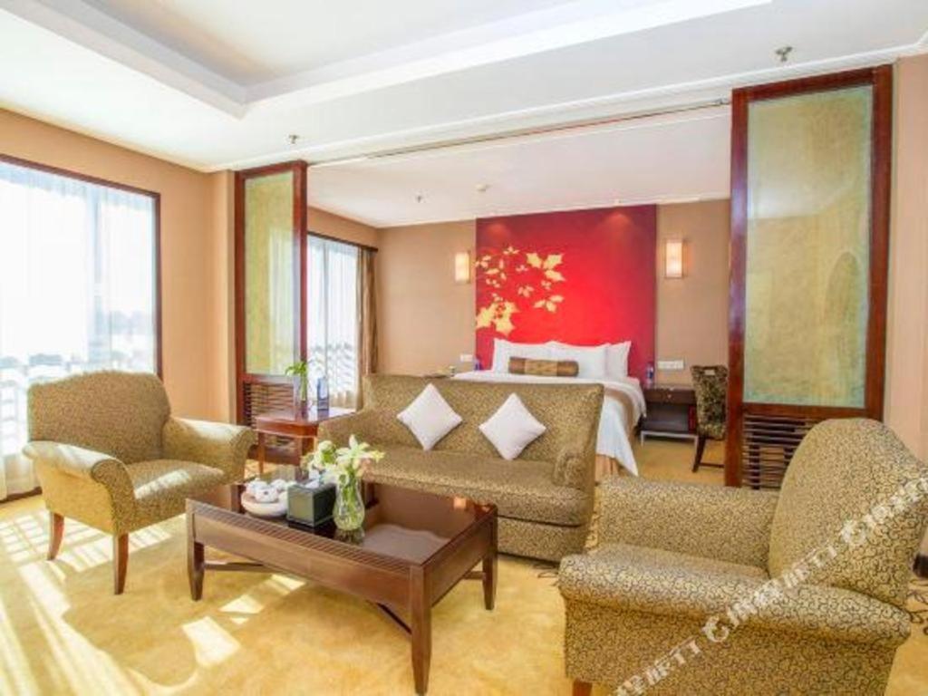 Qingdao Blue Horizon Hotel Laoshan Екстер'єр фото