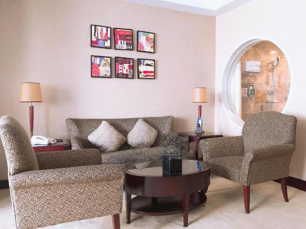 Qingdao Blue Horizon Hotel Laoshan Екстер'єр фото