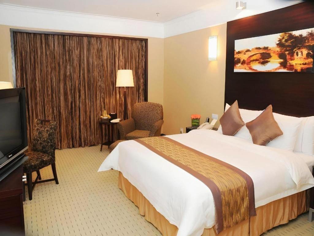 Qingdao Blue Horizon Hotel Laoshan Екстер'єр фото