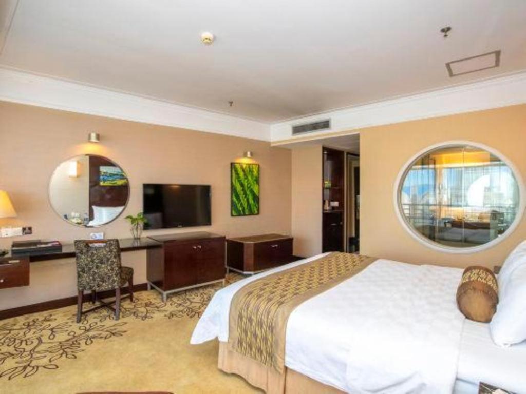 Qingdao Blue Horizon Hotel Laoshan Екстер'єр фото