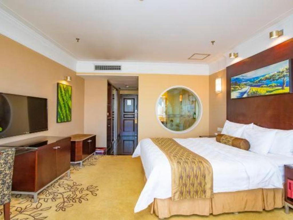 Qingdao Blue Horizon Hotel Laoshan Екстер'єр фото