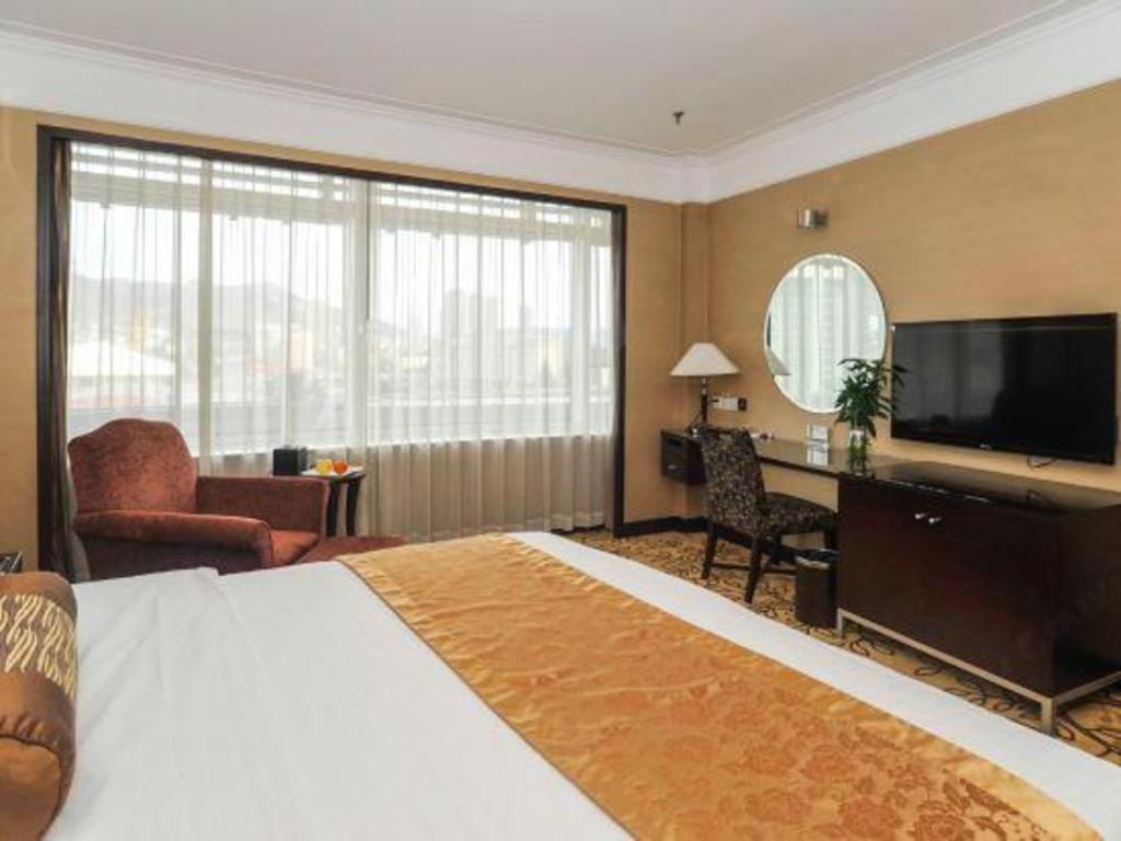 Qingdao Blue Horizon Hotel Laoshan Екстер'єр фото