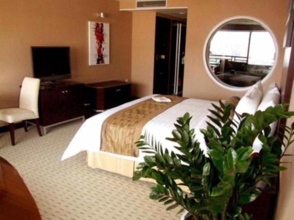 Qingdao Blue Horizon Hotel Laoshan Екстер'єр фото
